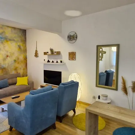 Kan Apartment *